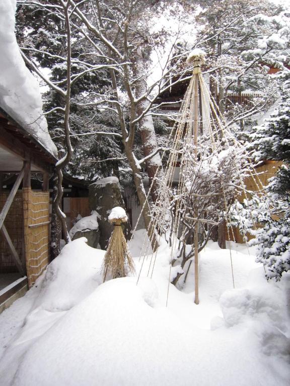 Jinpyokaku Hotel Yamanouchi  Buitenkant foto