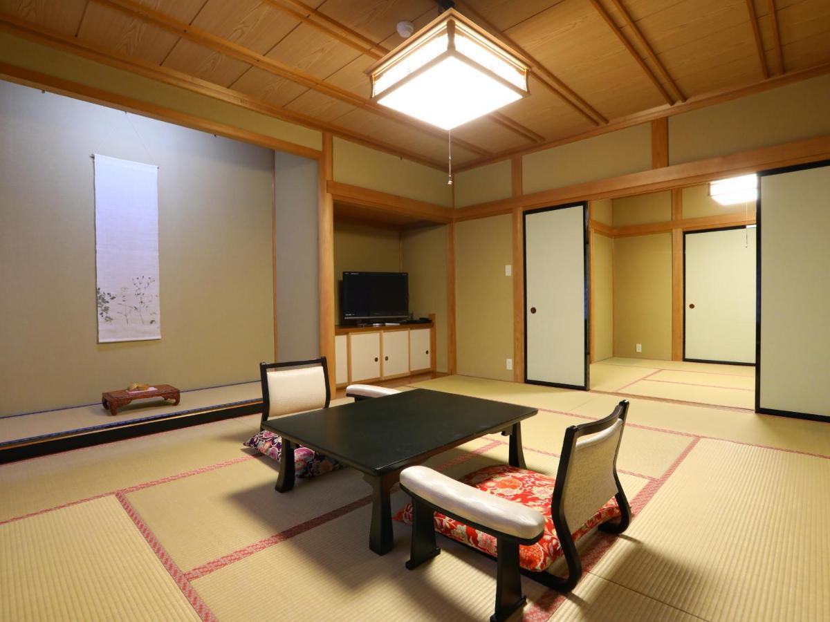 Jinpyokaku Hotel Yamanouchi  Buitenkant foto