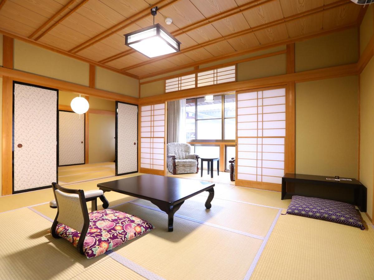 Jinpyokaku Hotel Yamanouchi  Buitenkant foto