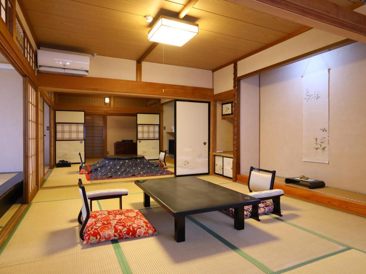 Jinpyokaku Hotel Yamanouchi  Buitenkant foto
