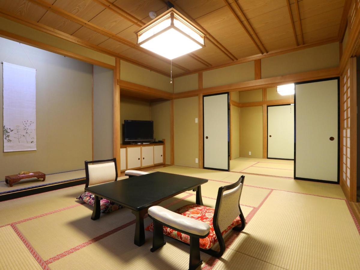 Jinpyokaku Hotel Yamanouchi  Buitenkant foto