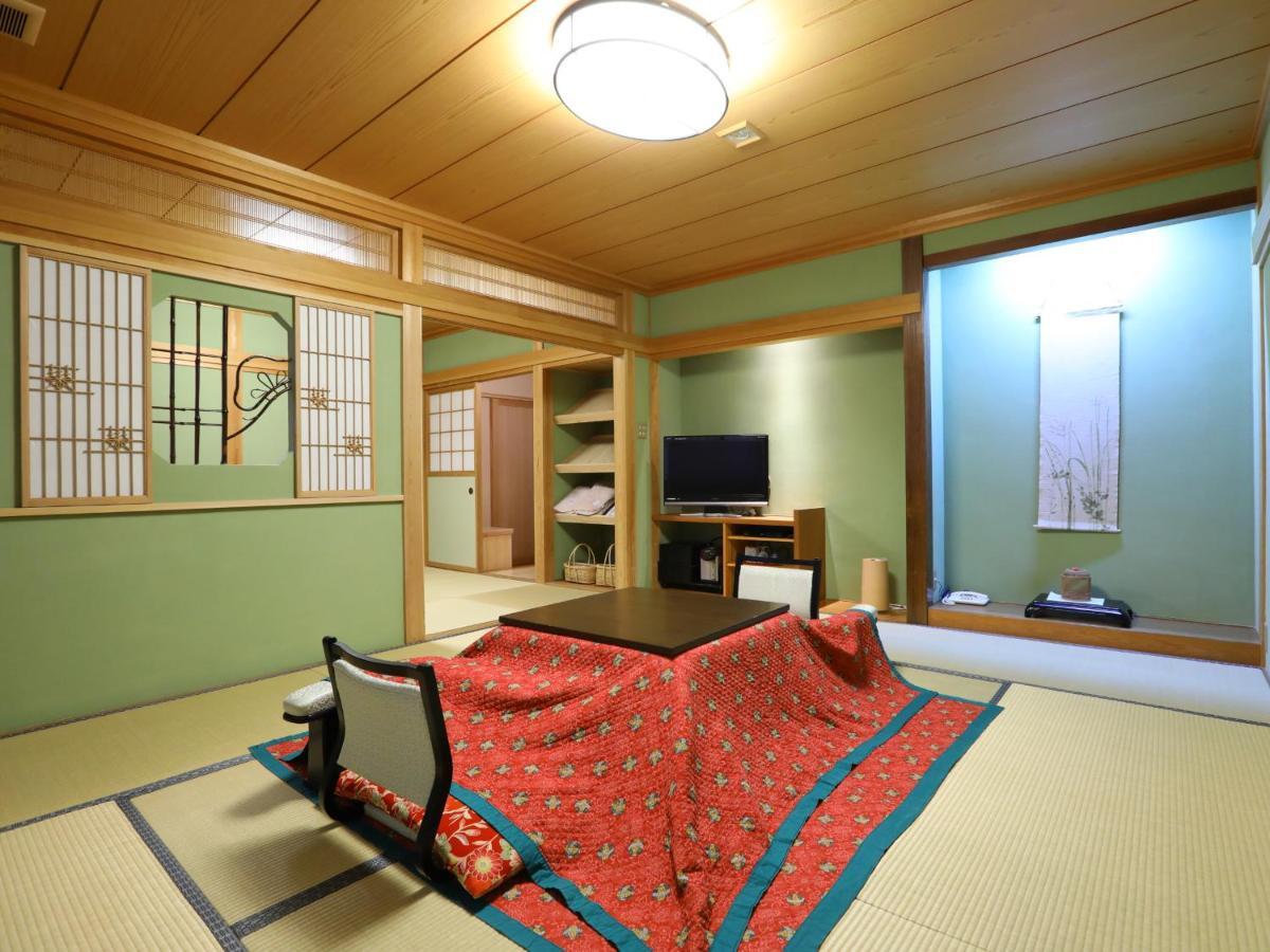 Jinpyokaku Hotel Yamanouchi  Buitenkant foto
