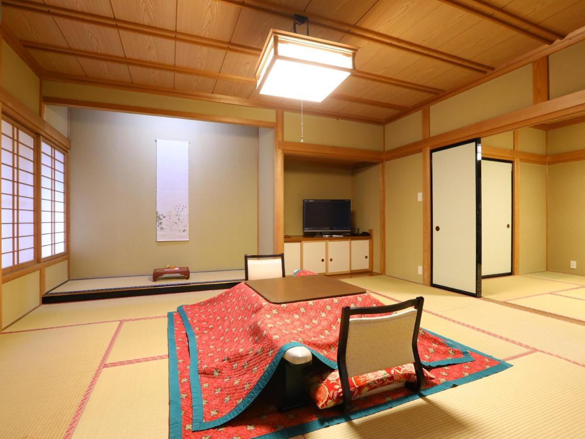 Jinpyokaku Hotel Yamanouchi  Buitenkant foto